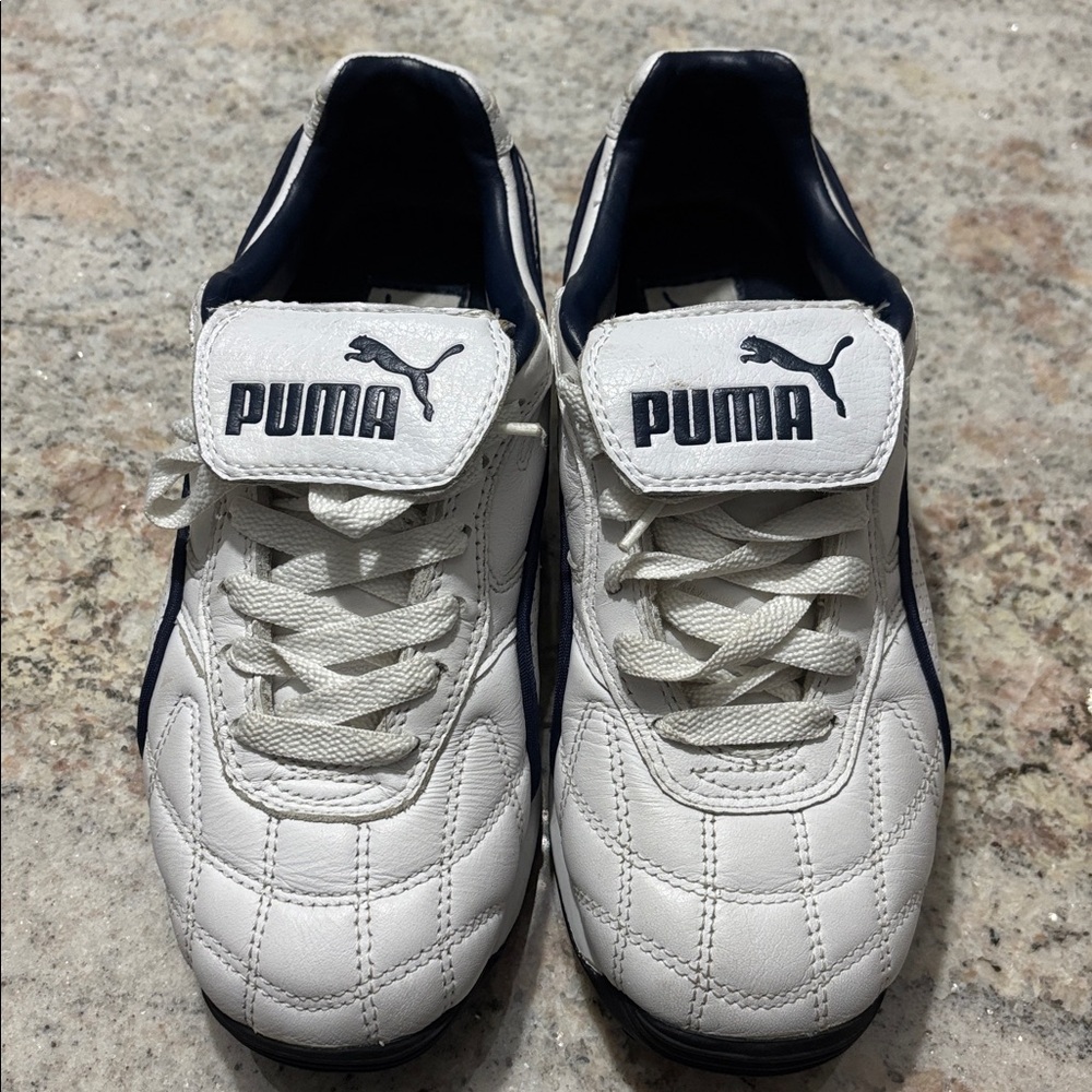Puma Sneakers